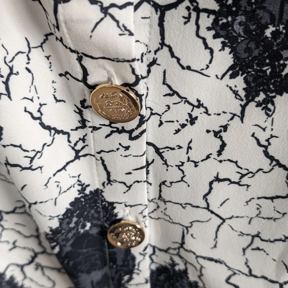 Women's blouse - Picture 4 of 5